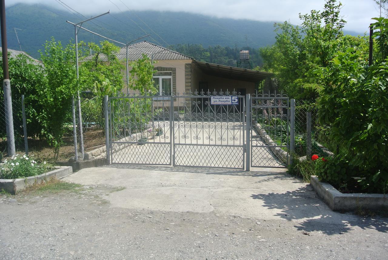 גגרה Tikhaya Gavan Guest House מראה חיצוני תמונה