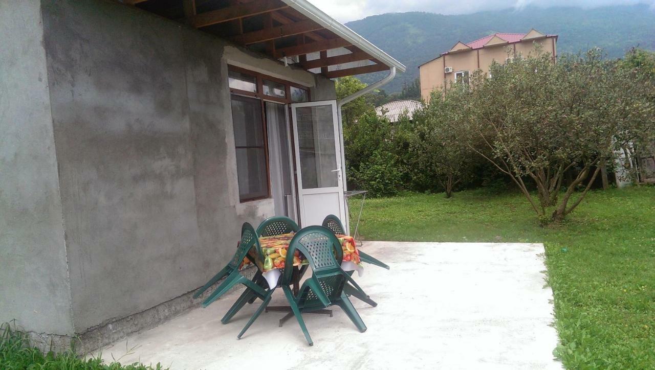 גגרה Tikhaya Gavan Guest House מראה חיצוני תמונה