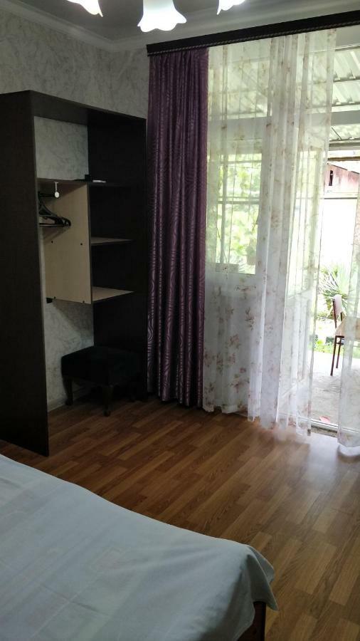 גגרה Tikhaya Gavan Guest House מראה חיצוני תמונה