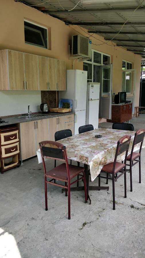 גגרה Tikhaya Gavan Guest House מראה חיצוני תמונה
